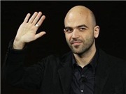 Bóng đá anh, ngoại hạng anh, lịch thi đấu euro 2012, Nhà văn bị mafia truy sát được vinh danh